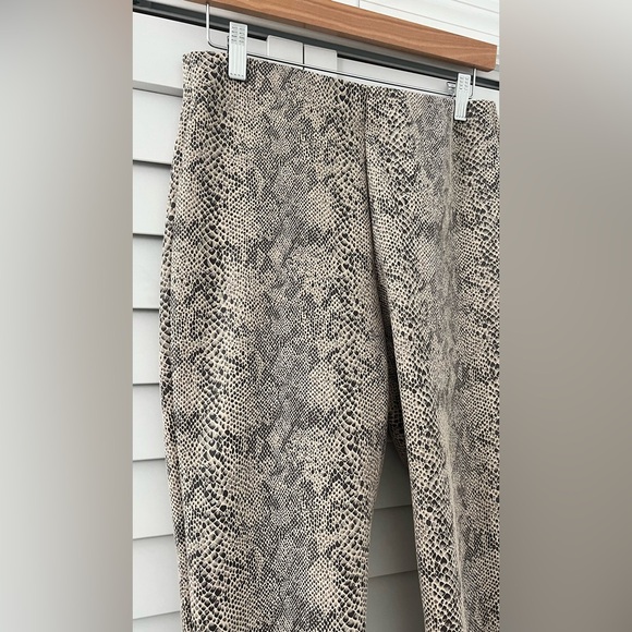 Zara Animal Print Stretch Leggings size M - Picture 2 of 4